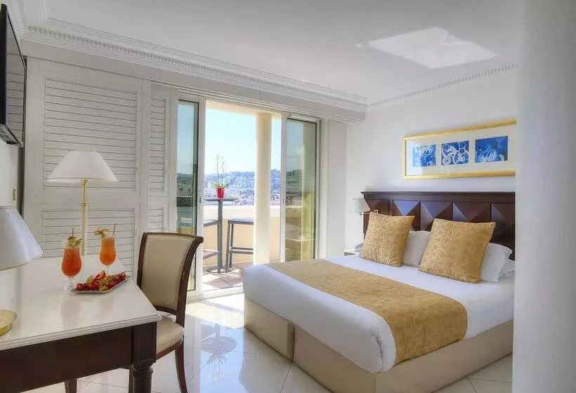 اتاق لوکس با چشم‌انداز دریا, West End Nice