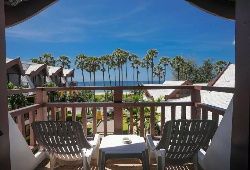 اتاق سوپریور با چشم‌انداز استخر, Woraburi Phuket Resort & Spa   Sha Plus