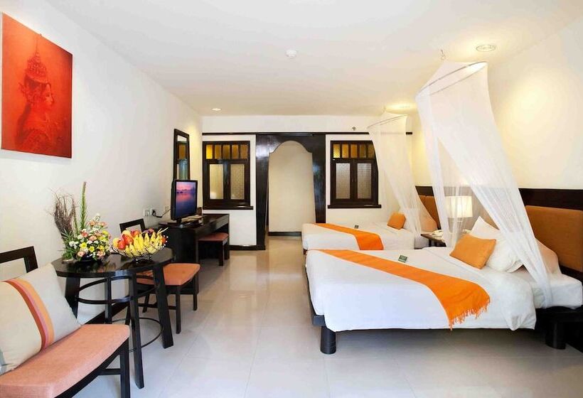 수피리어 룸 풀장 전망, Woraburi Phuket Resort & Spa   Sha Plus