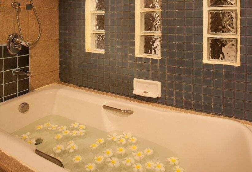 디럭스 룸, Woraburi Phuket Resort & Spa   Sha Plus