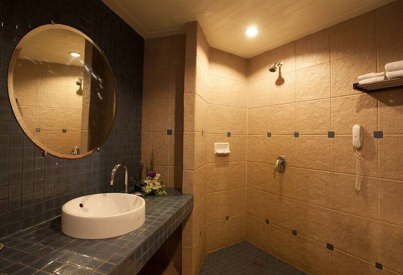 주니어 스위트, Woraburi Phuket Resort & Spa   Sha Plus