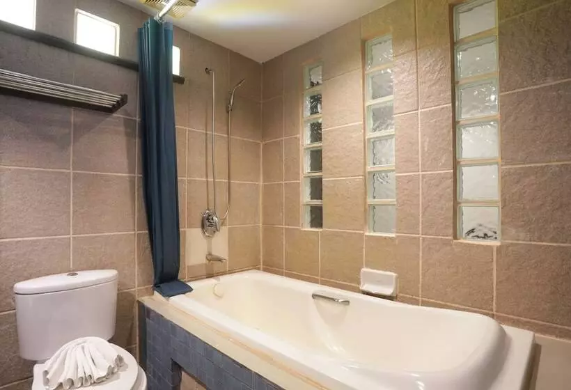 اتاق سوپریور با چشم‌انداز دریا, Woraburi Phuket Resort & Spa   Sha Plus