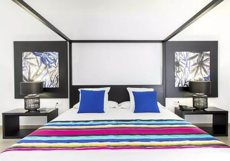 اتاق سوپریور با چشم‌انداز دریا, Woraburi Phuket Resort & Spa   Sha Plus