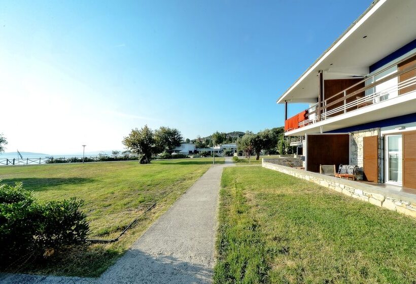 חדר משפחתי מקשר, Xenia Ouranoupolis