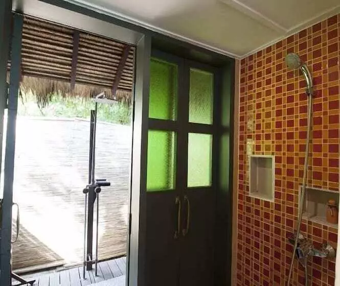 スイート, Outrigger Phi Phi Island Resort