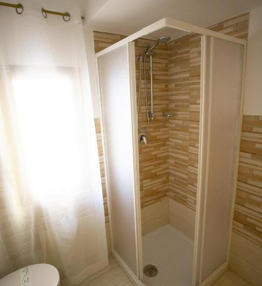 اتاق لوکس چهار تخته, B&b A Modo Mio