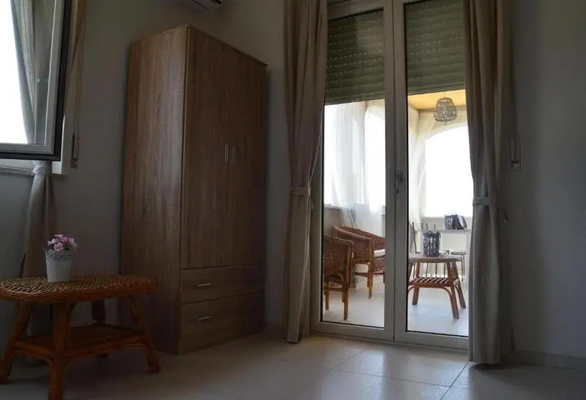 سوییت سوپریور, B&b La Via Di Casa