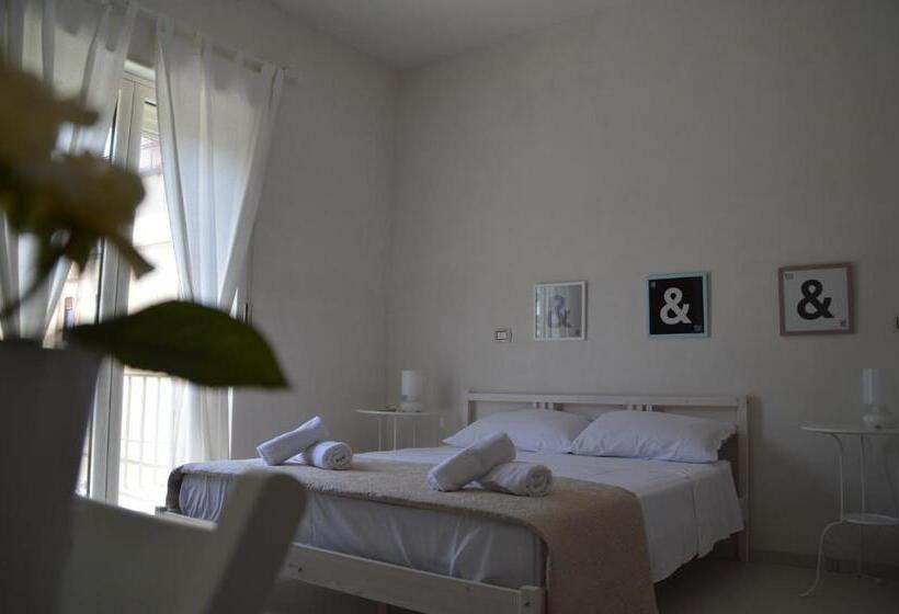 Четырехместный Номер Стандарт с Балконом, B&b La Via Di Casa