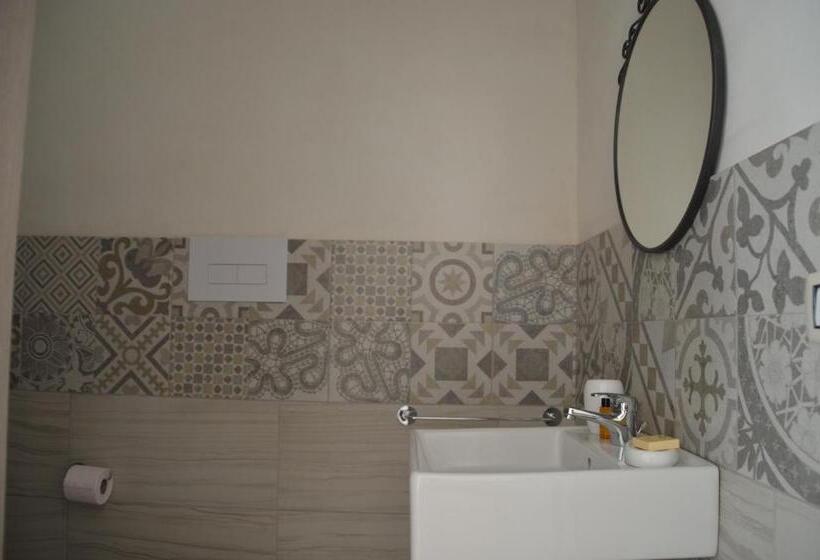 バルコニー付きデラックスルーム, B&b La Via Di Casa