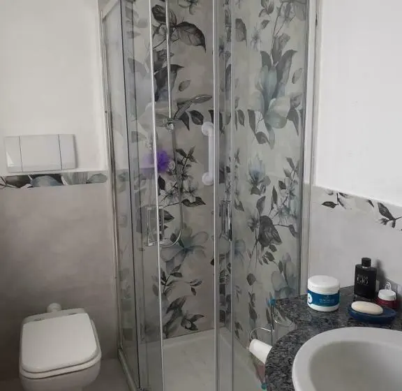 اتاق سوپریور با تخت بزرگ, B&b Villa Bucceri