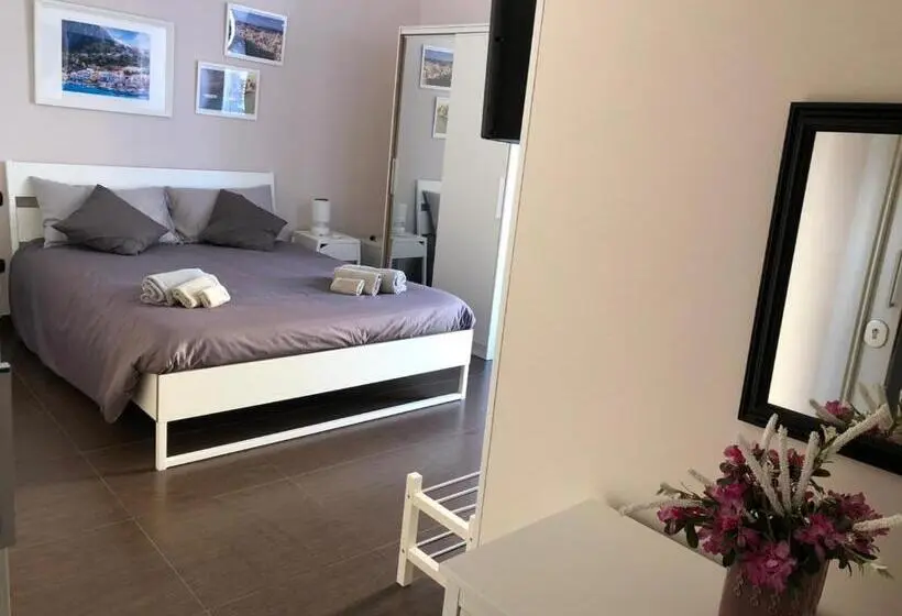 اتاق استاندارد با تخت بزرگ, Le Suites Maor