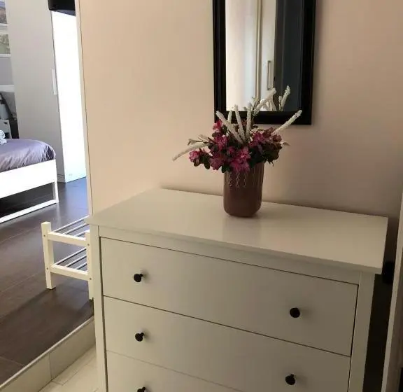 اتاق استاندارد با تخت بزرگ, Le Suites Maor