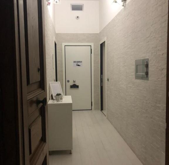 غرفة قياسية مطلّة علي البحر, Le Suites Maor