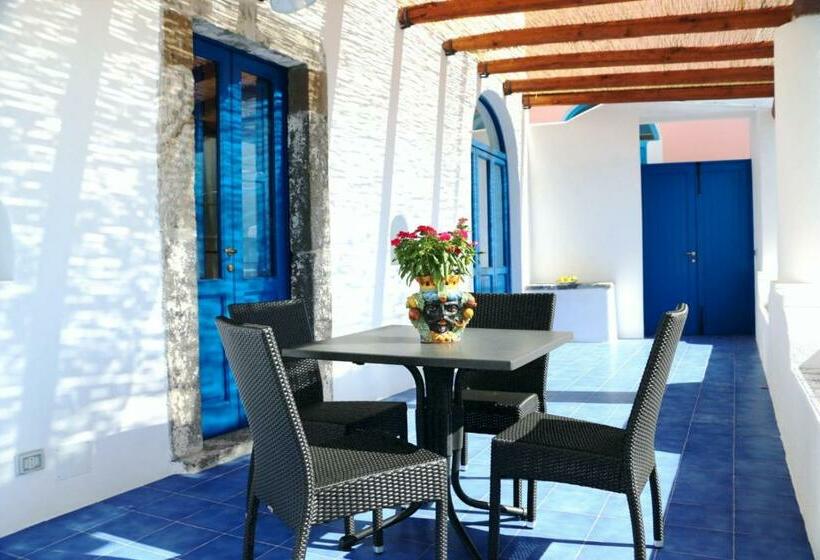 اتاق لوکس با چشم‌انداز دریا, Da Franco Relax & Pool