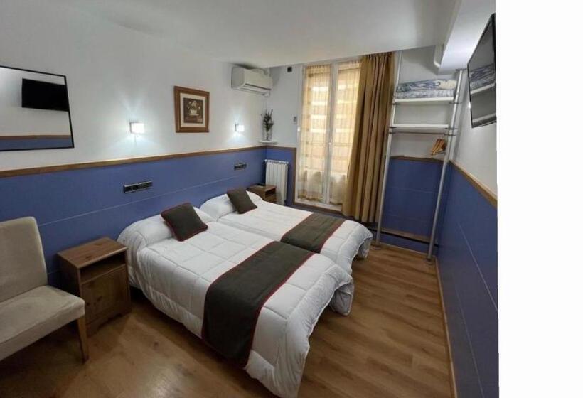 اتاق استاندارد با بالکن, Pensión Irune By Vivere Stays