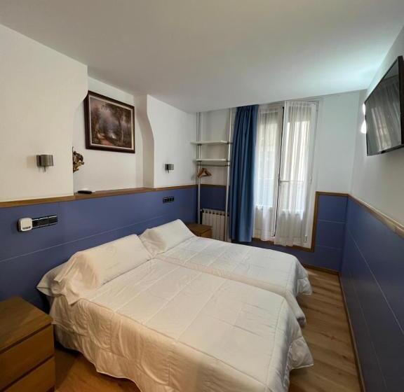 اتاق استاندارد با بالکن, Pensión Irune By Vivere Stays