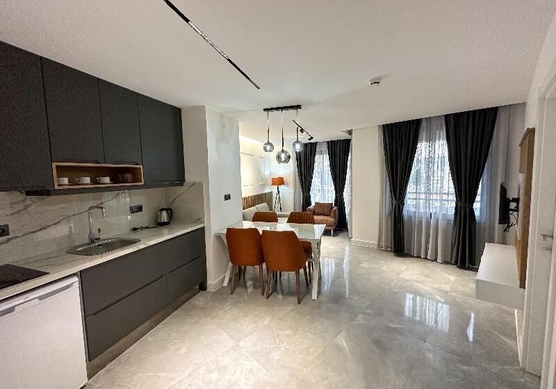 דירת חדר, Happy Apart