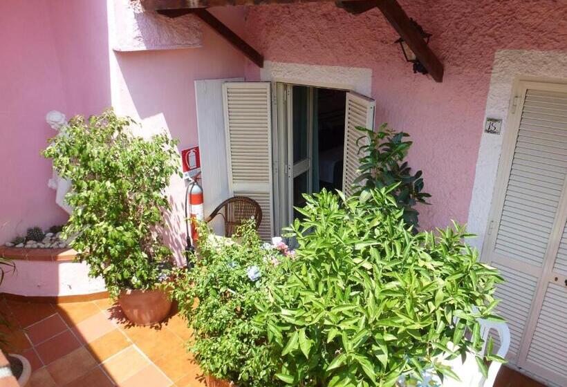 חדר אקונומי, Casa Nicola