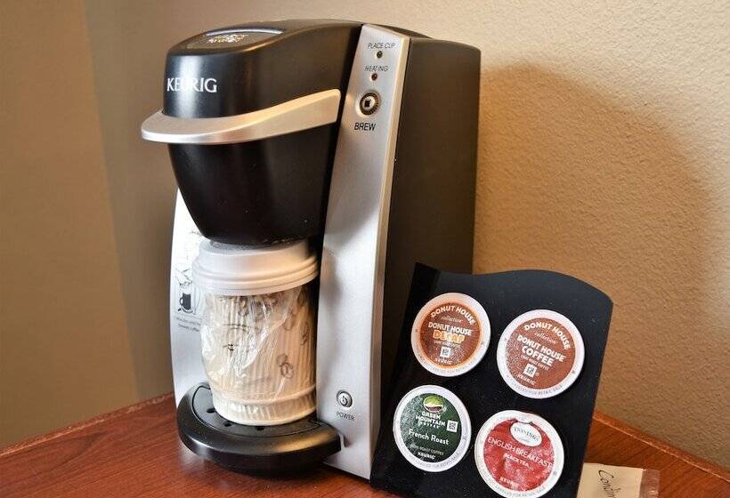 جناح ديلوكس, Country Inn River Falls