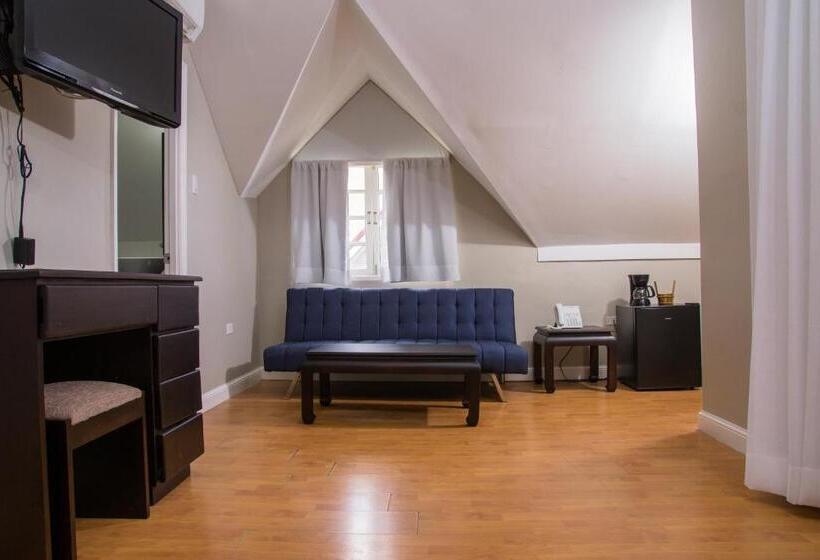 اتاق لوکس با بالکن و چشمانداز دریا, Hillview At Mystic Ridge