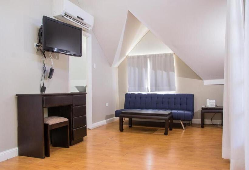 اتاق لوکس با بالکن و چشم‌انداز دریا, Hillview At Mystic Ridge