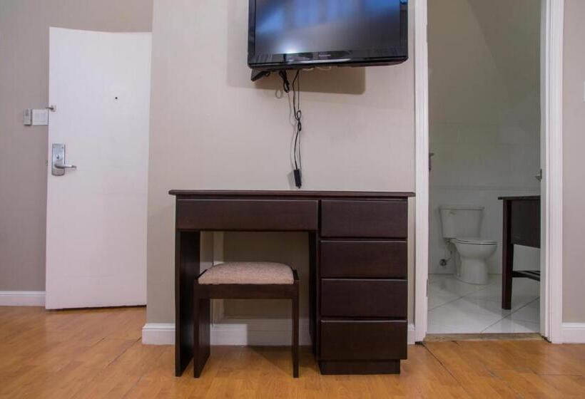 اتاق لوکس با بالکن و چشمانداز دریا, Hillview At Mystic Ridge