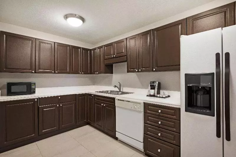 キングサイズベッドのスイートルーム, Holiday Inn Express & Suites Sarasota East, An Ihg