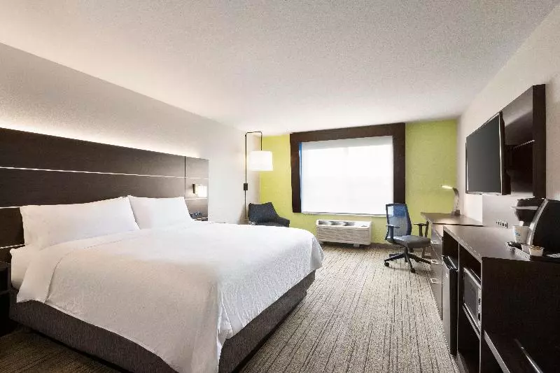 身障者適用キングサイズベッドルーム, Holiday Inn Express & Suites Sarasota East, An Ihg