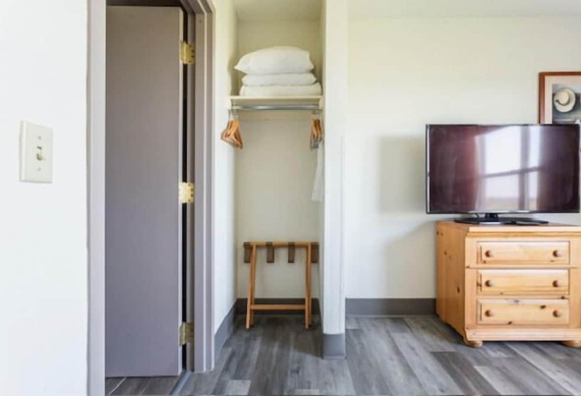 سوییت, Lancaster Inn & Suites