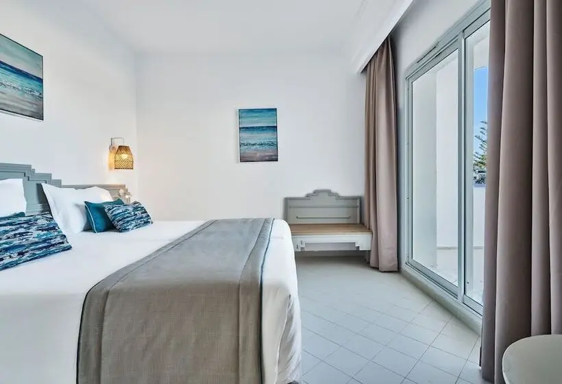 デラックスの4人部屋, Meliá El Mansour Mahdia