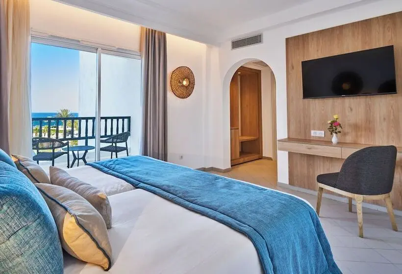デラックスの4人部屋, Meliá El Mansour Mahdia