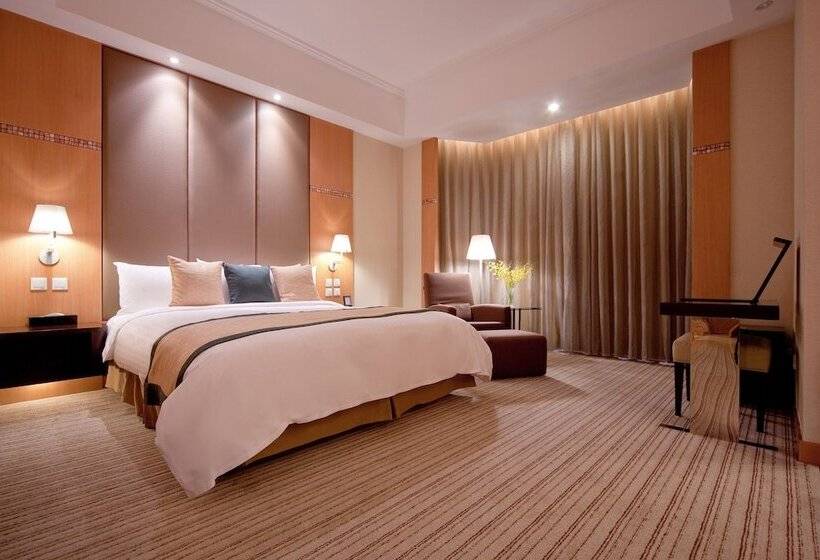 スイート, New World Shunde