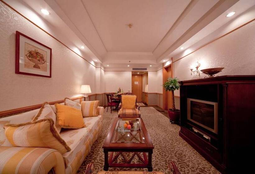 套房, New World Shunde