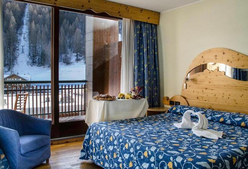 バルコニー付きスタンダードトリプルルーム, Rivè   Complesso Turistico Campo Smith