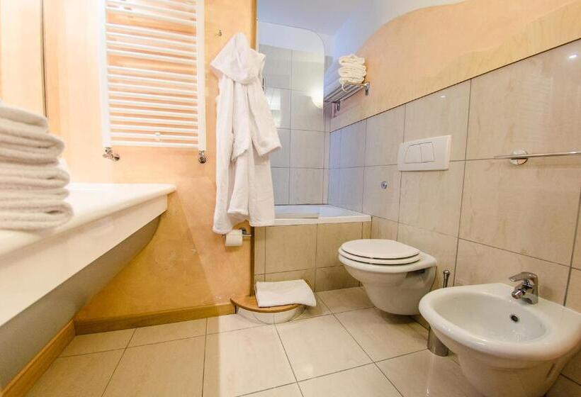 スタンダード４人部屋, Rivè   Complesso Turistico Campo Smith