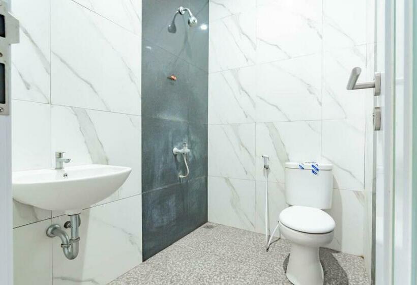 חדר סטנדרט, Sans Hotel Budaya Cirebon