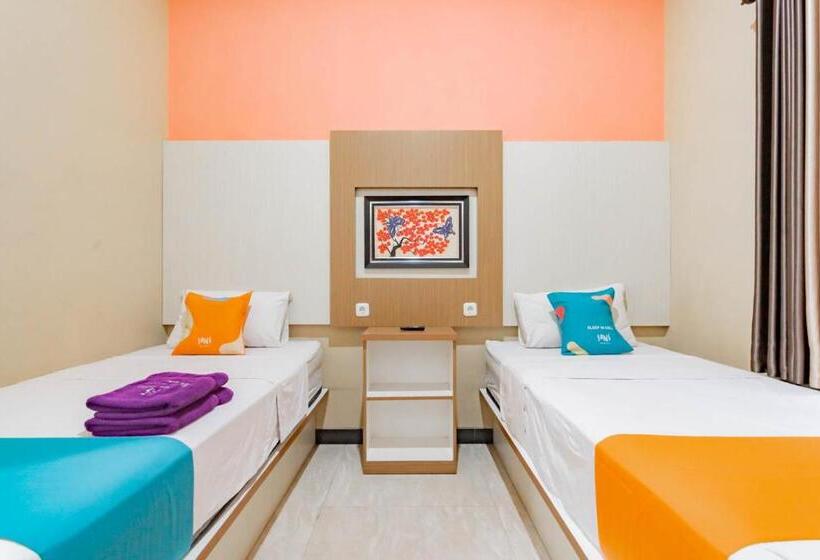 חדר סטנדרט, Sans Hotel Budaya Cirebon