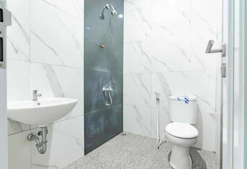 חדר אקונומי, Sans Hotel Budaya Cirebon