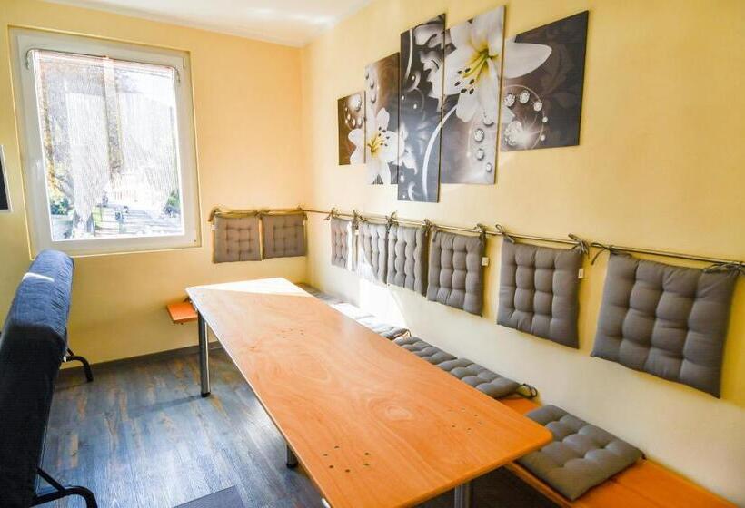 １ベッドルームアパートメント, Historia