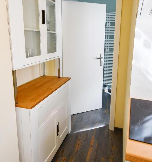 １ベッドルームアパートメント, Historia