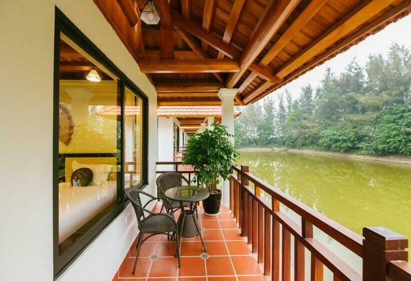 اتاق لوکس با چشم‌انداز دریاچه, Memorina Ninh Binh Resort