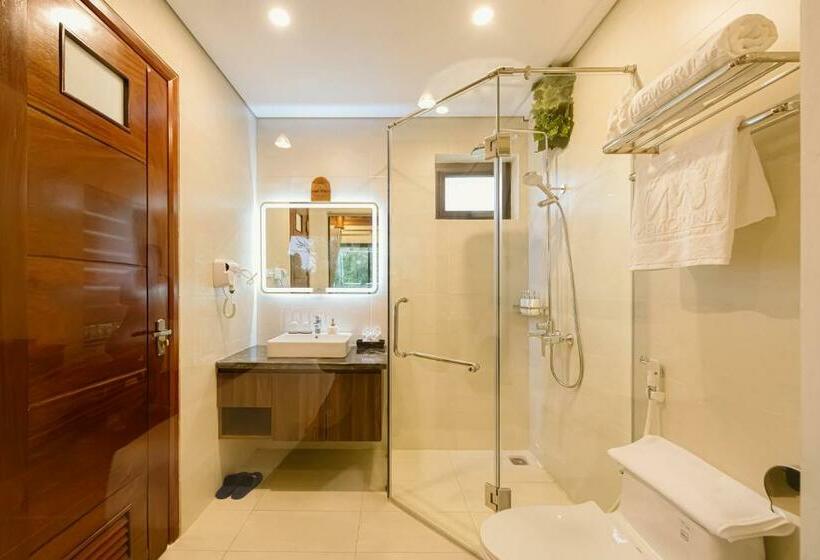 اتاق لوکس با چشم‌انداز دریاچه, Memorina Ninh Binh Resort