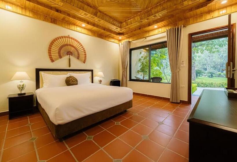 اتاق لوکس با چشم‌انداز باغ, Memorina Ninh Binh Resort