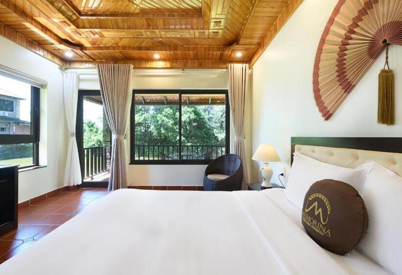 اتاق لوکس با چشم‌انداز دریاچه, Memorina Ninh Binh Resort