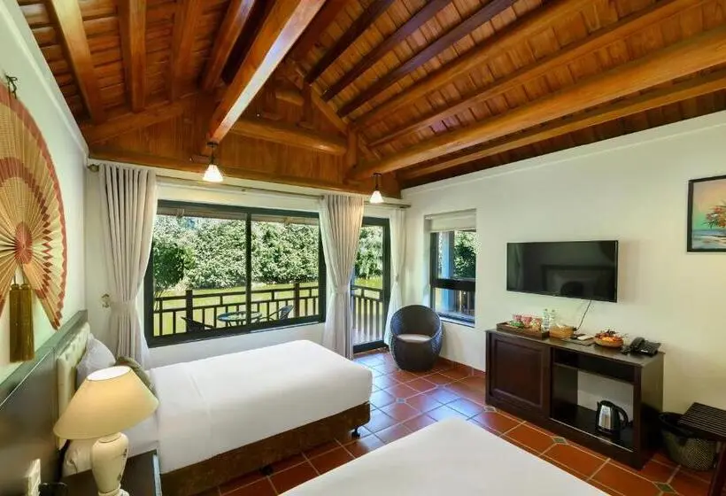 اتاق لوکس با چشم‌انداز دریاچه, Memorina Ninh Binh Resort