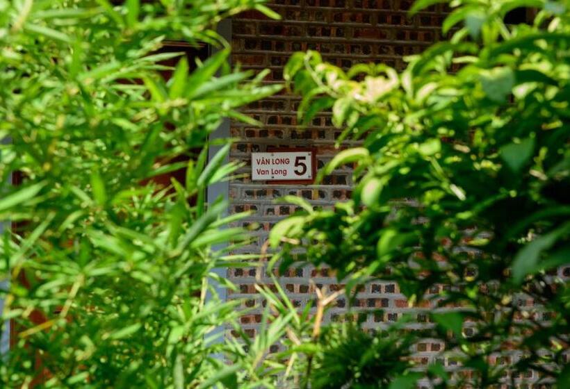 اتاق پریمیوم با چشم‌انداز دریاچه, Memorina Ninh Binh Resort