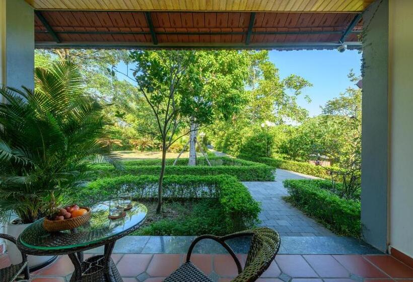 اتاق لوکس با چشم‌انداز باغ, Memorina Ninh Binh Resort
