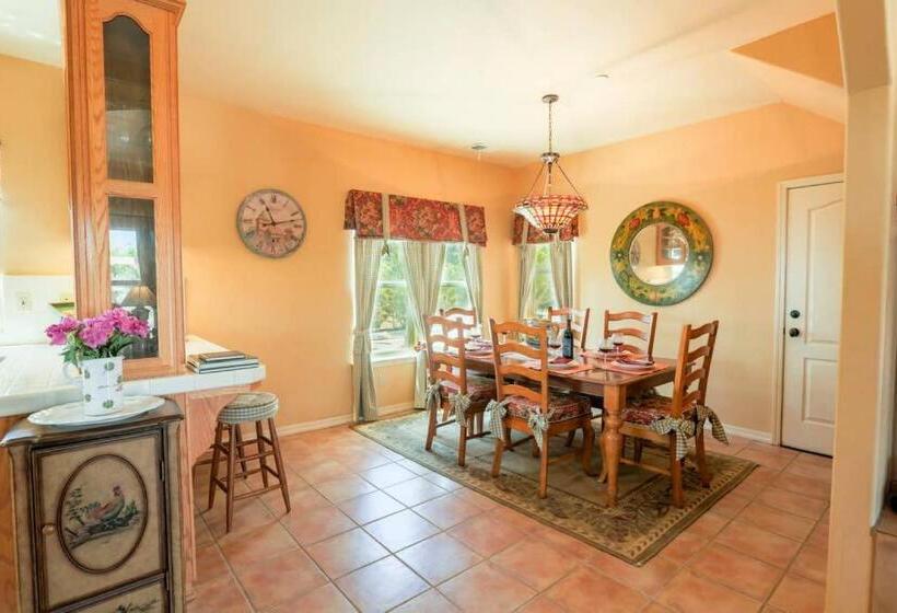 منزل غرفتين نوم, Aterno Vineyard, Guest House