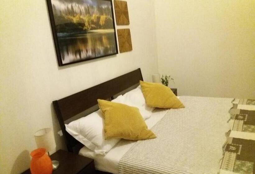 اتاق استاندارد با سرویس بهداشتی مشترک, Near To Pisa Airport Guesthouse