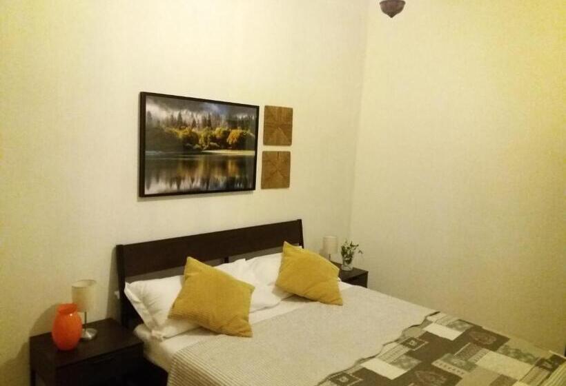 اتاق استاندارد با سرویس بهداشتی مشترک, Near To Pisa Airport Guesthouse